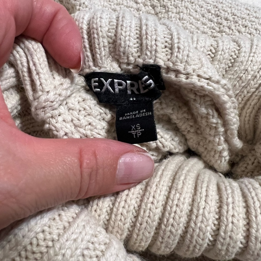 Express sweater bundle